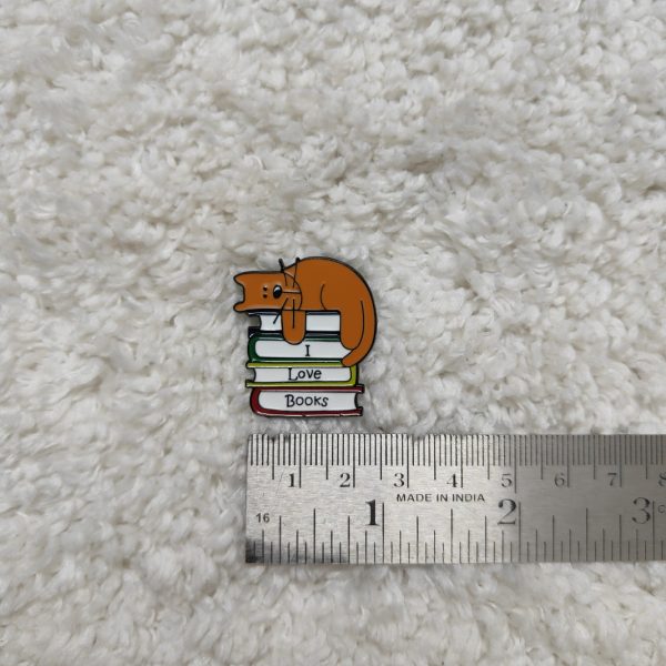 Lapel Pin - I Love Books