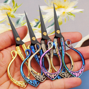 Retro Royal Scissor